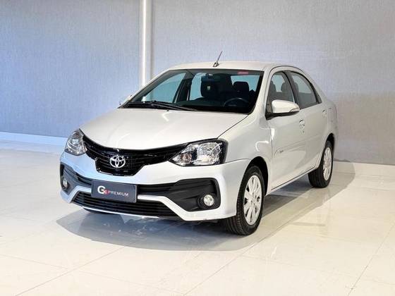 TOYOTA ETIOS 1.5 X PLUS SEDAN 16V FLEX 4P AUTOMÁTICO